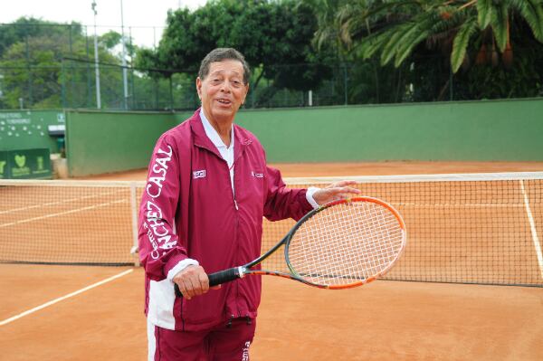 William Álvarez, ex tenista colombiano. Federación Colombiana de Tenis