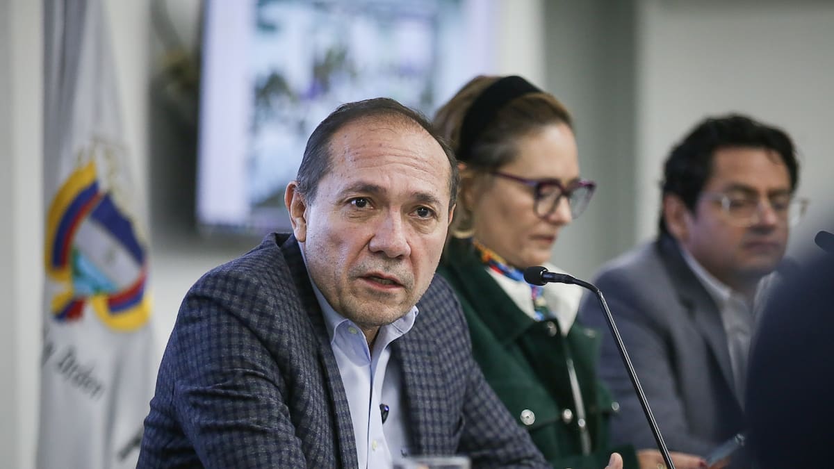 Fiscalía pide prescripción parcial del proceso contra el ministro Antonio Sanguino