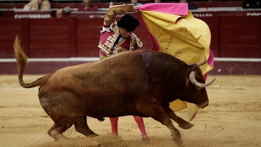 El gobernador Ramiro Barragán fue el encargado de firmar la circular mediante la cual prohíbe el patrocinio.. Foto: Colprensa