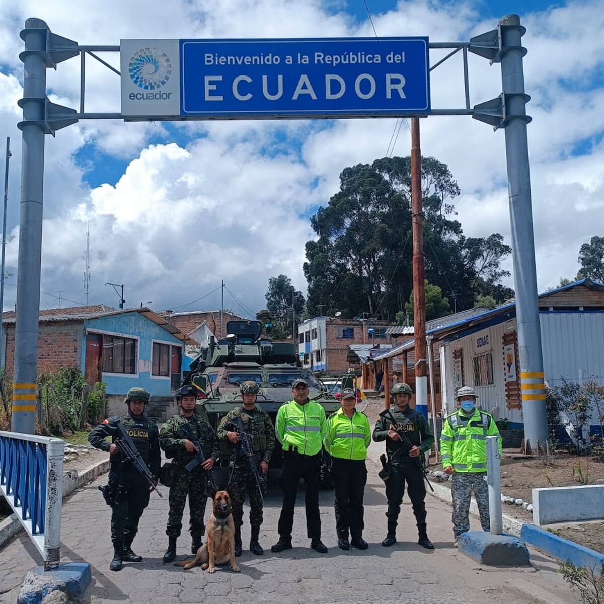 “Existe una cooperación en seguridad entre Colombia y Ecuador”: comandante FF.MM.