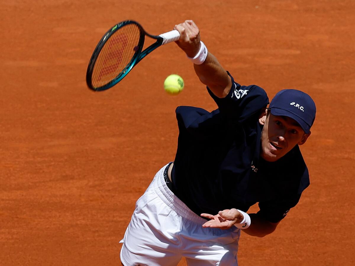 Álex de Miñaur le ganó a Shapovalov e igualó a Alcaraz