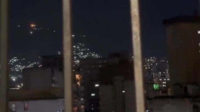 ALERTA: Reportan disparos y detonaciones cerca al Palacio de Miraflores en Caracas, Venezuela