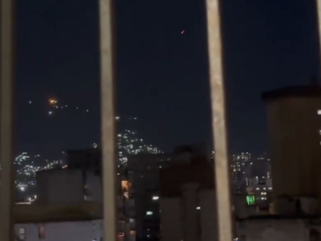 Reportan disparos y detonaciones cerca al Palacio de Miraflores en Caracas, Venezuela