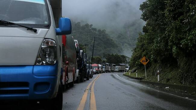 Camioneros reportaron pérdidas que les dejó cierres de la vía Bogotá – Villavicencio. Foto: Colprensa