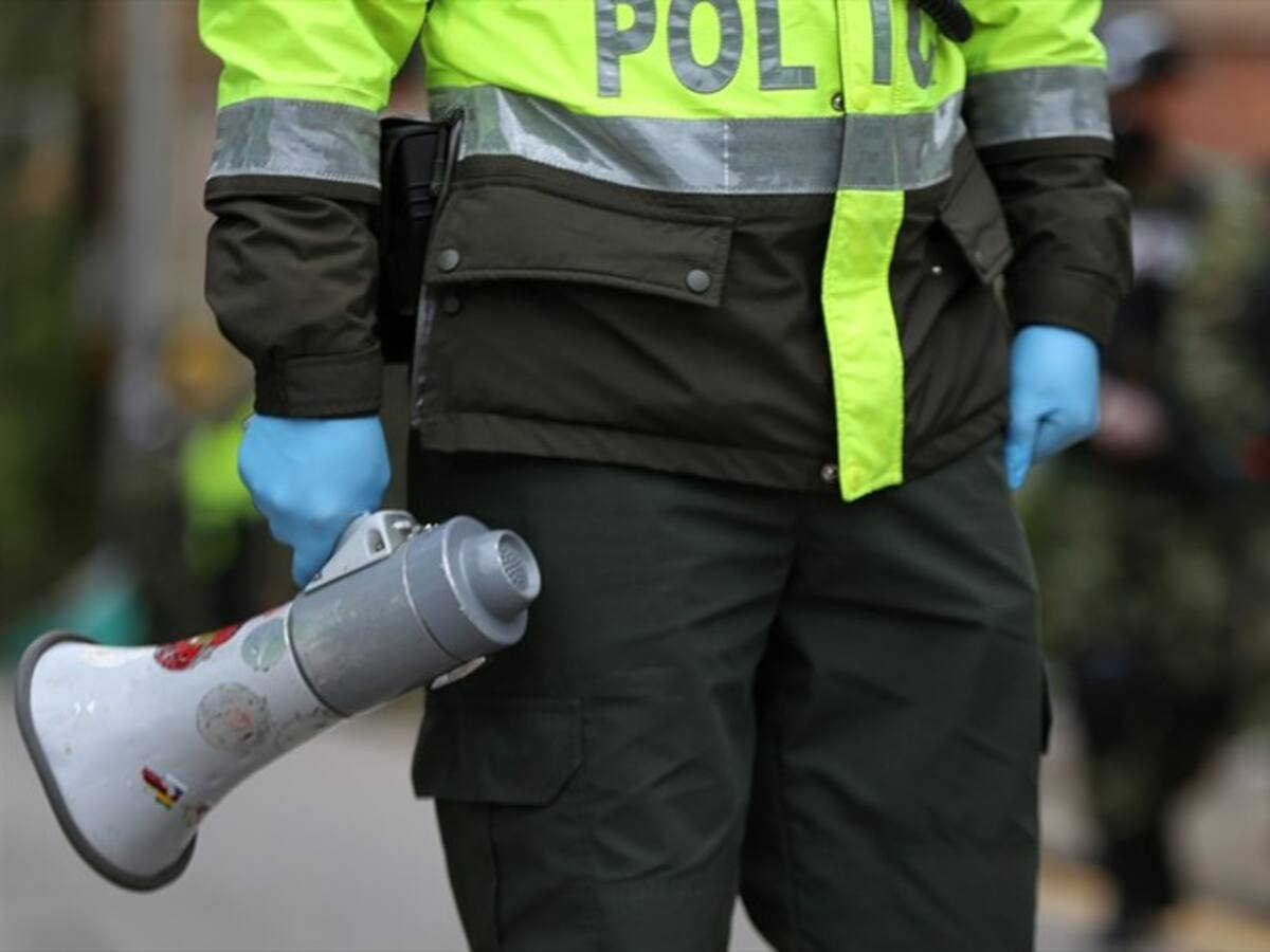 Policías diagnosticados con COVID-19 denuncian hacinamiento en Cauca