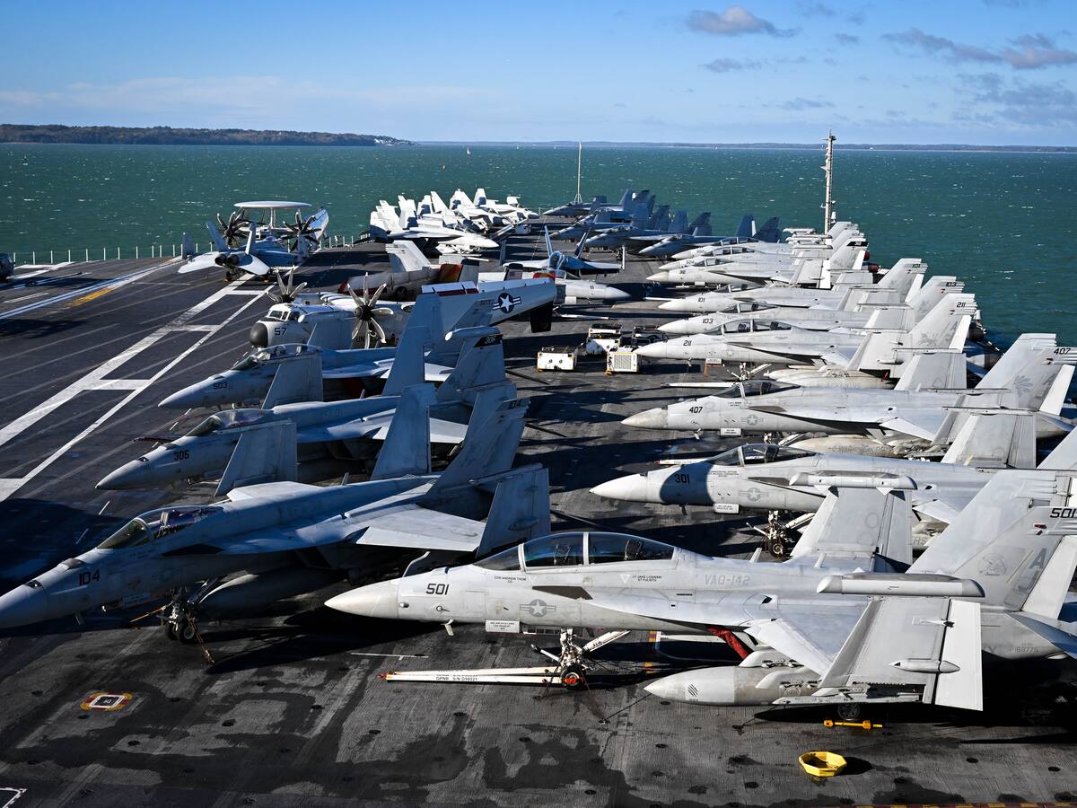 Portaaviones de EE.UU. y aliados inician operaciones en el Mediterráneo