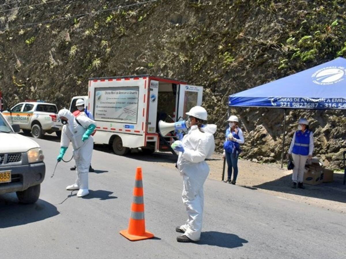 Tras 15 días de cierre, abren paso controlado en la Transversal del Sisga