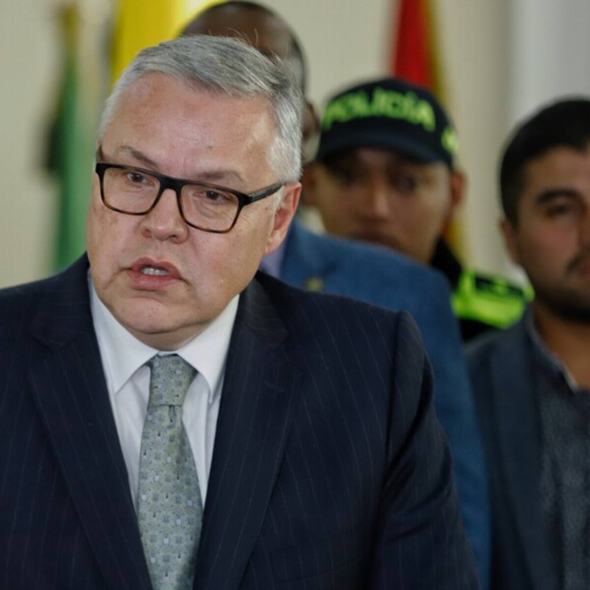 Ministro Osuna señaló que Petro tiene la disposición de “conciliar” con el fiscal