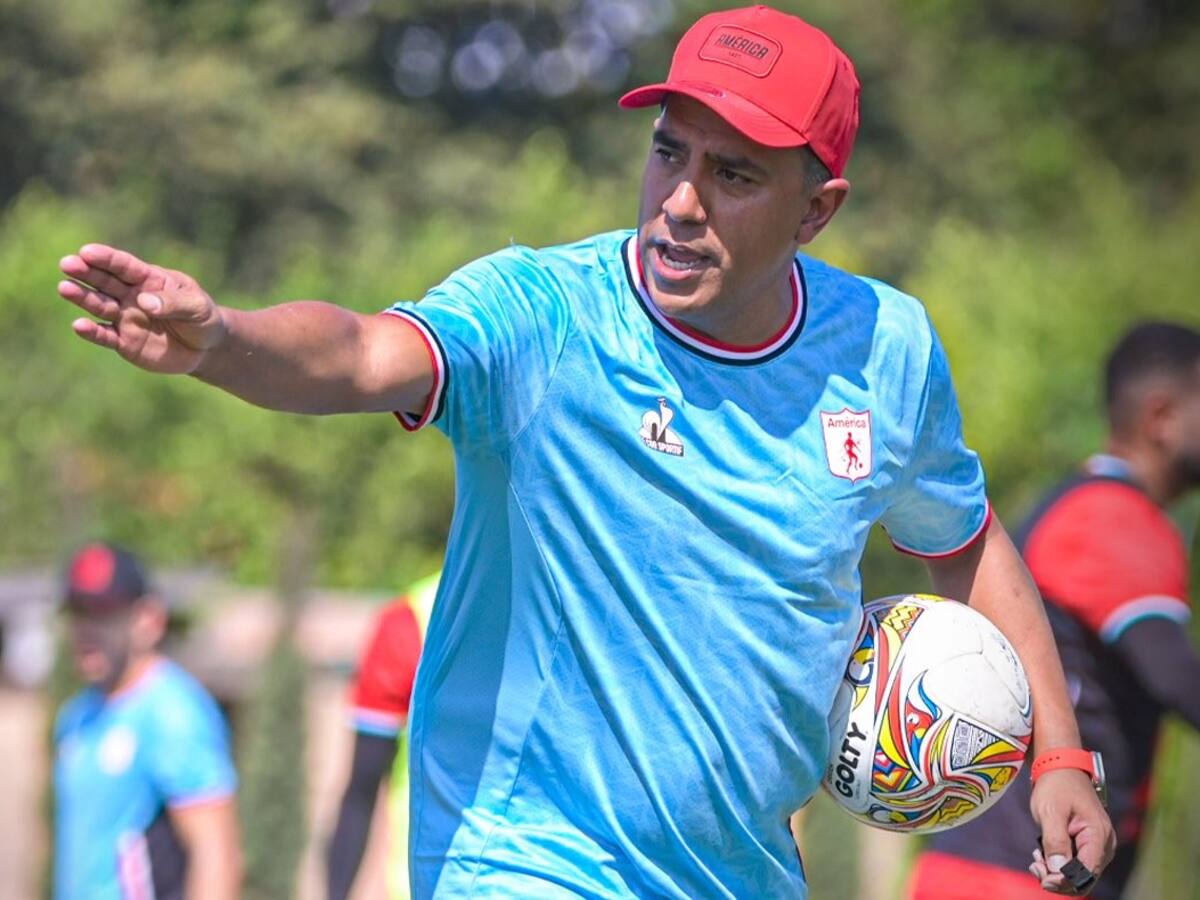 Oficial: César Farías dejó de ser director técnico del América de Cali