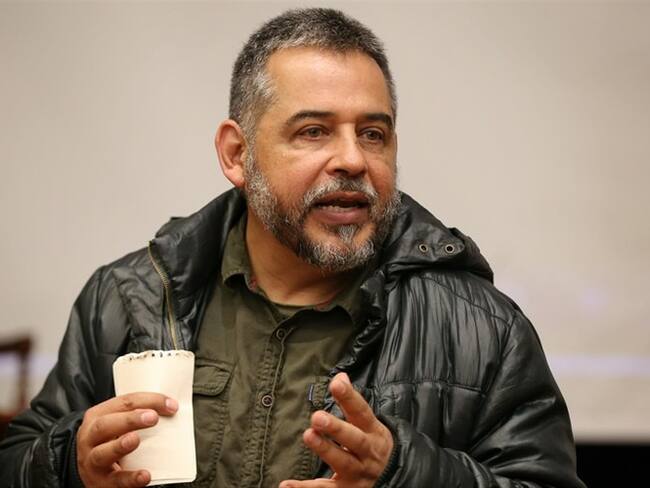 Mario Mendoza presenta su libro “Bitácora del naufragio”