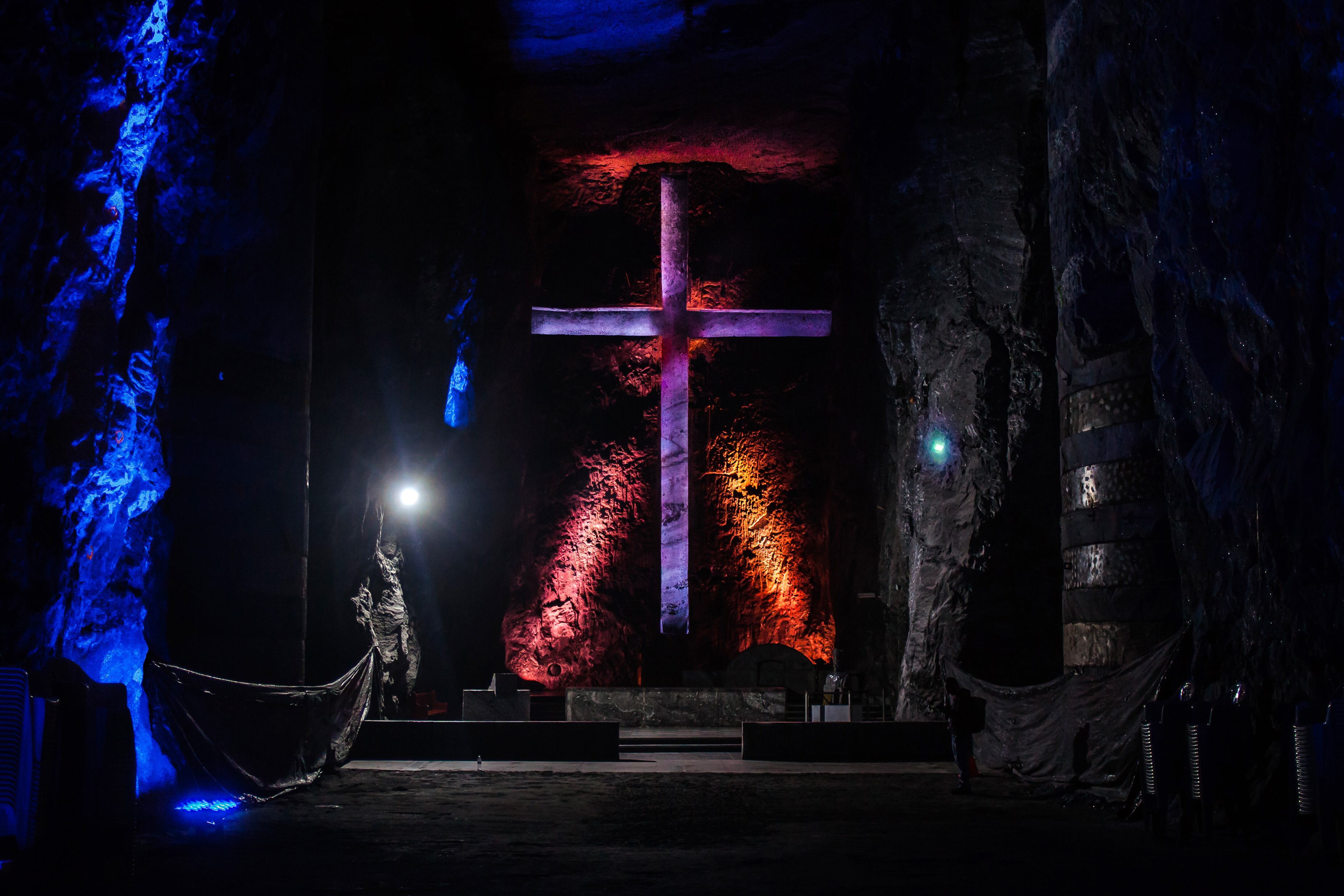 Vista general del altar hecho en la Catedral de Sal de Zipaquirá (Foto vía GettyImages)