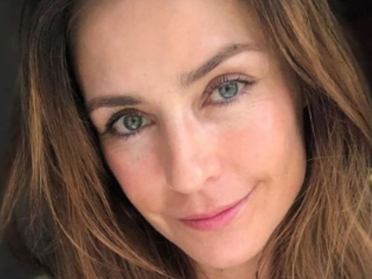 Le ‘llueven’ elogios a Marcela Mar por foto en ajustado vestido de baño