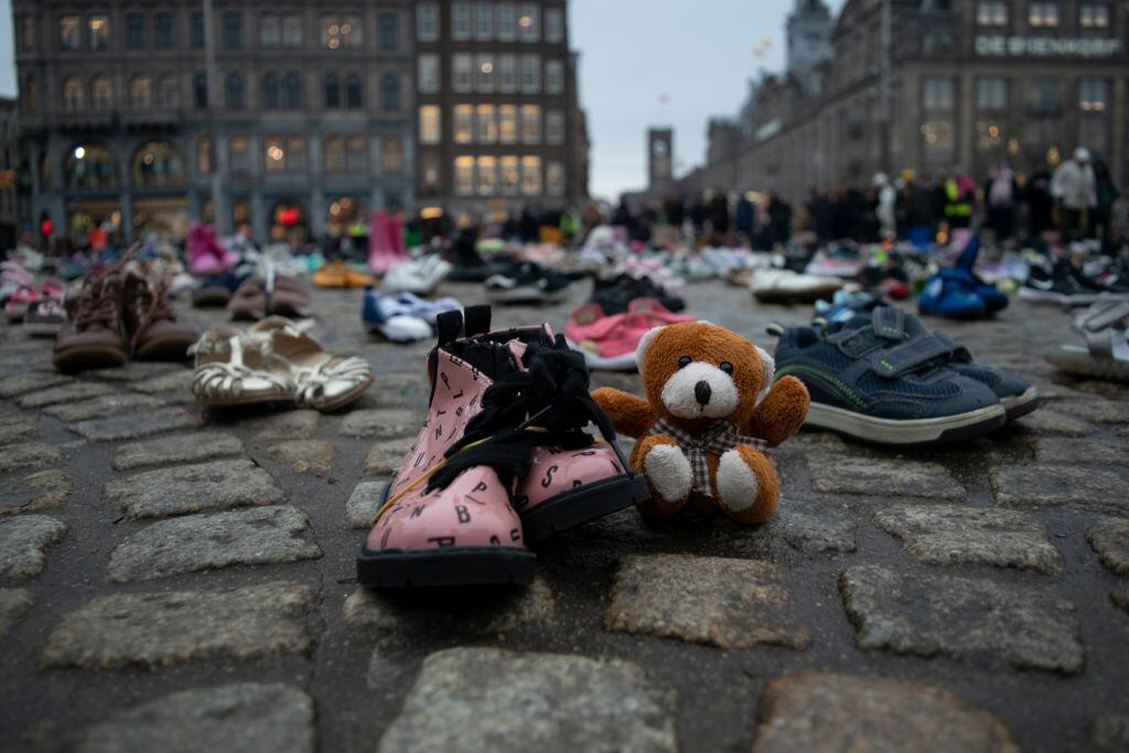 Niños víctimas de ataques israelíes. (Photo by: Mouneb Taim/INA Photo Agency/Universal Images Group via Getty Images)