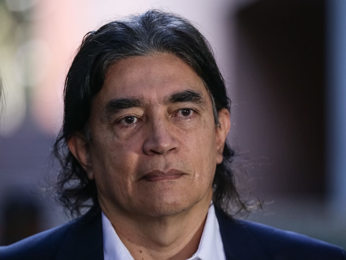 “Mandaderos de las EPS”: Gustavo Bolívar contra congresistas que criticaron aumento de la UPC