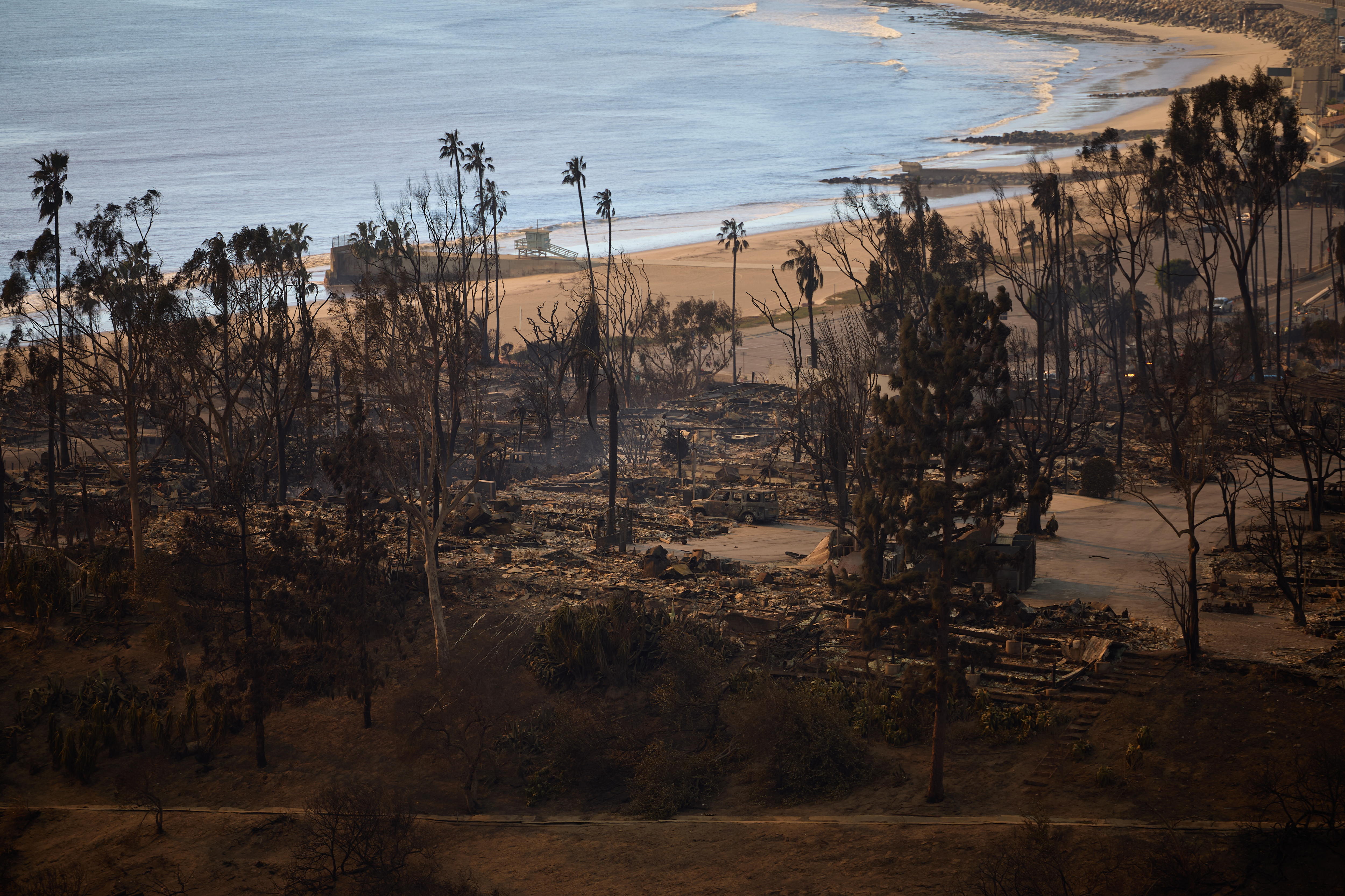 Incendios en California. FOTO: EFE/EPA/ALLISON DINNER