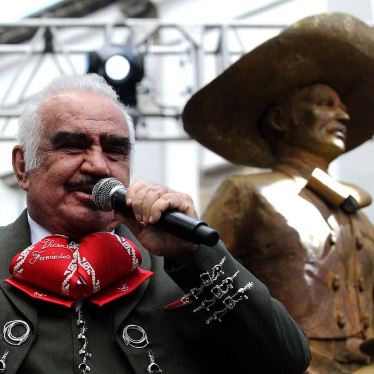 ‘El último rey’: la polémica biografía no autorizada de Vicente Fernández
