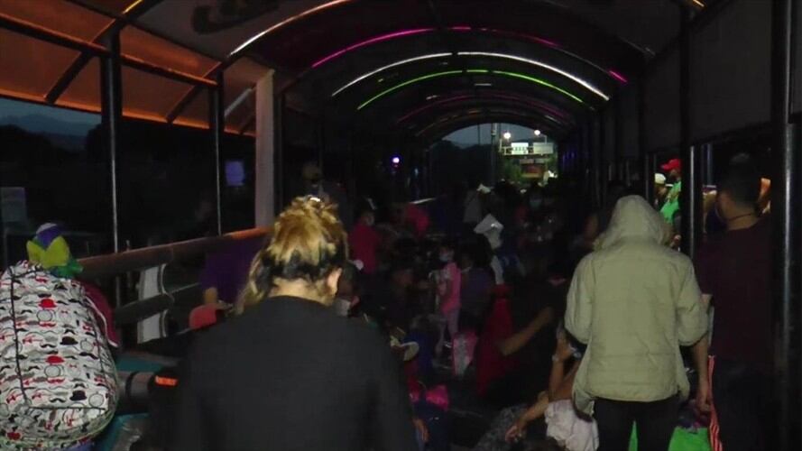 Extranjeros en el puente Simón Bolívar . Foto: Cortesía