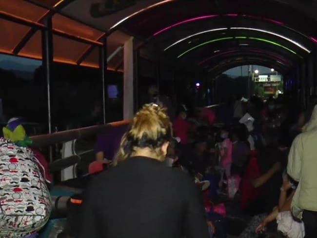 Extranjeros en el puente Simón Bolívar . Foto: Cortesía