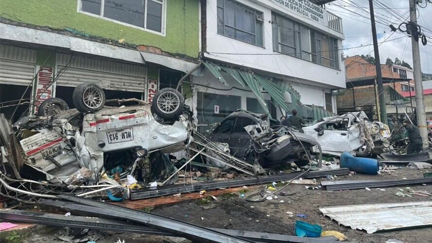 Grave accidente en vía Bogotá-Girardot.. Foto: Bomberos Cundinamarca.