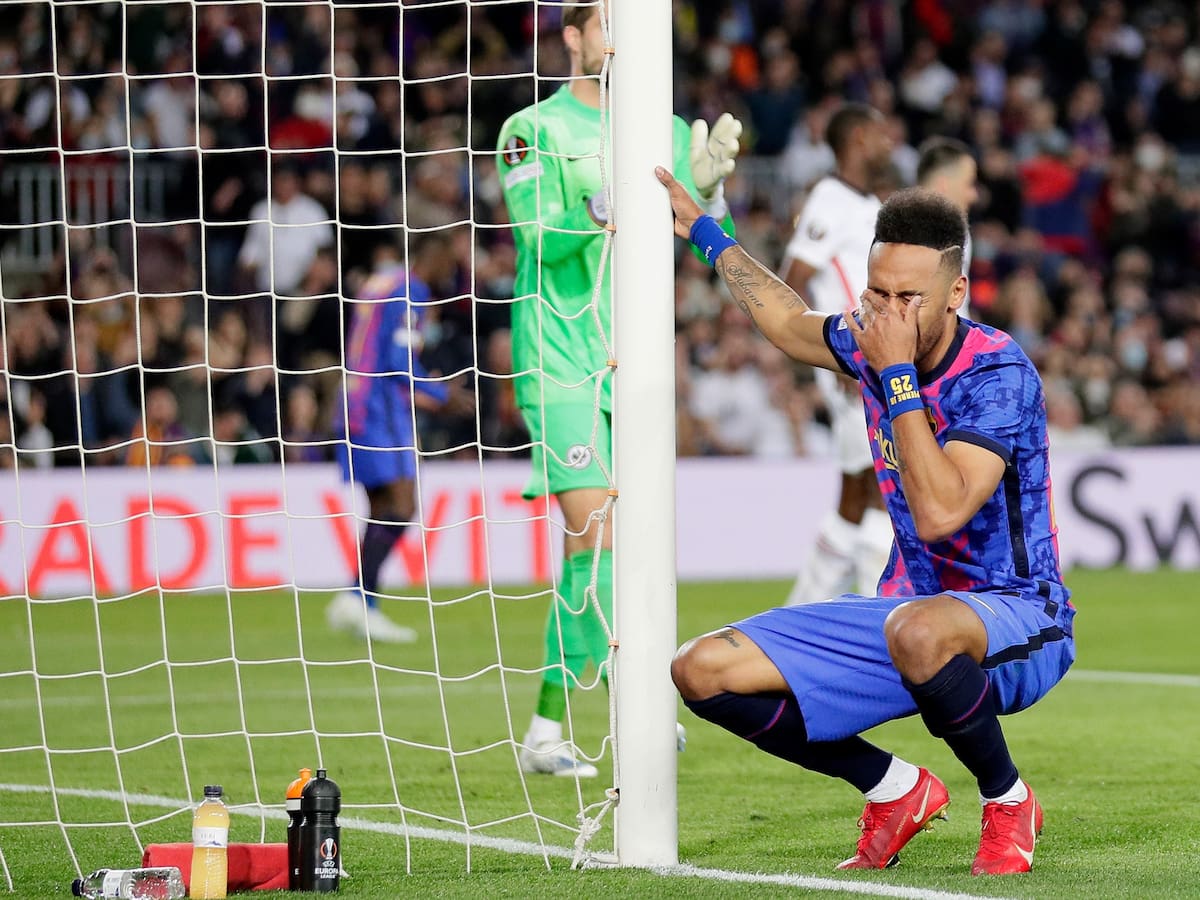Otra debacle azulgrana: Barcelona perdió 2-3 ante el Frankfurt y quedó eliminado de la Europa League