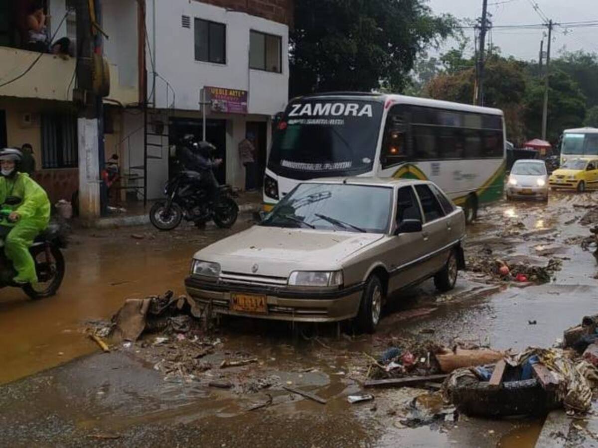 Autoridades de Medellín atendieron más de 200 llamados de emergencia por el aguacero