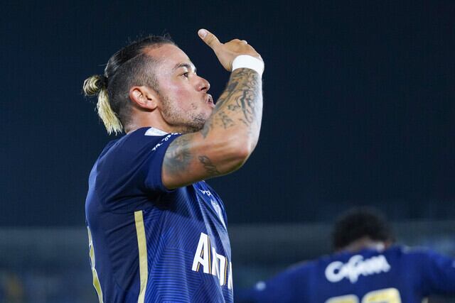 Leonardo Castro, delantero de Millonarios, en partido contra junior. 17 de abril de 2024. Foto: Colprensa.