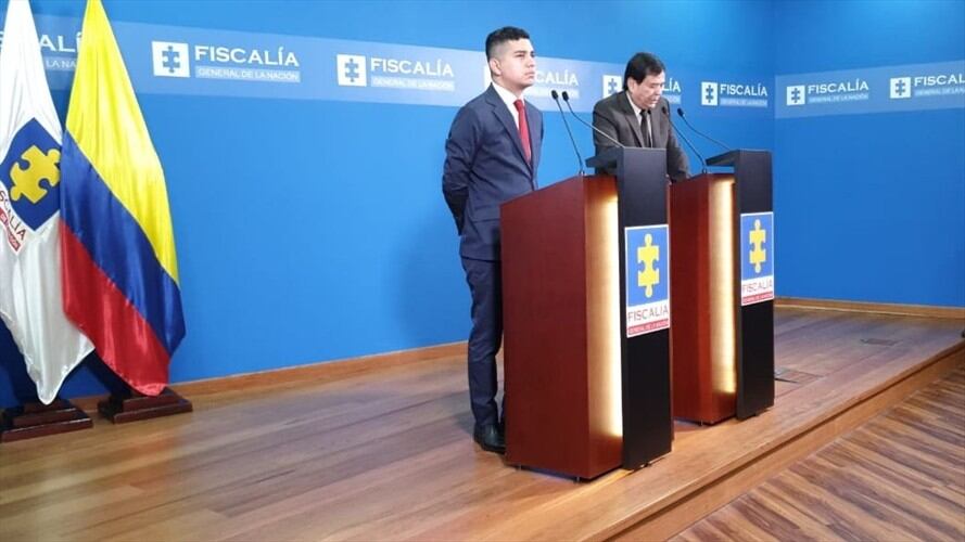 Aspecto de la rueda de prensa del vicefiscal Jaime Camacho y el Minvivienda, Jonathan Malagón. Foto: Fiscalía