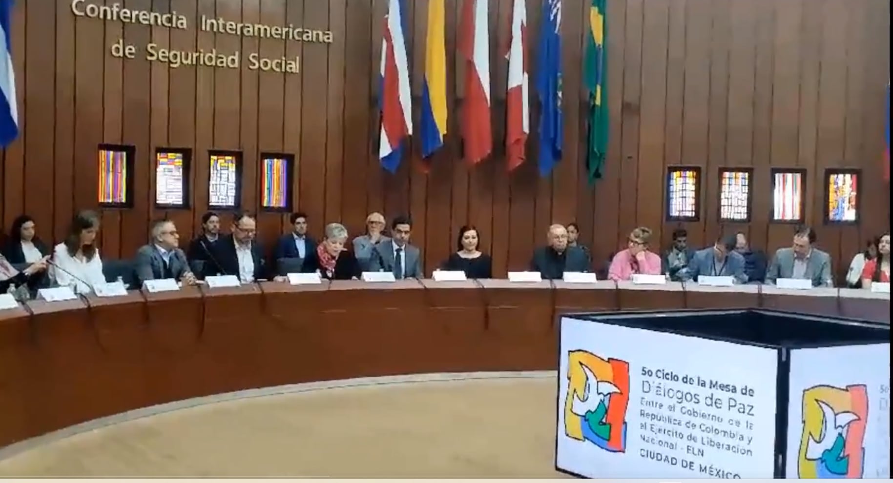 Diálogos de Paz entre gobierno colombiano y el ELN en México