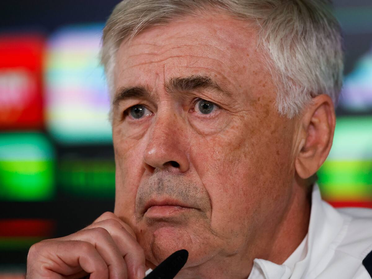 Ancelotti defendió decisión de Xavi: “Me parece una decisión correcta que se quede”