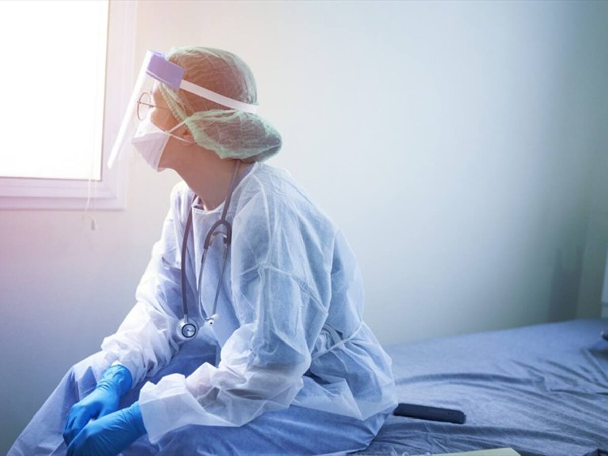 Profesionales de la salud denuncian hasta dos años sin pago por sus servicios