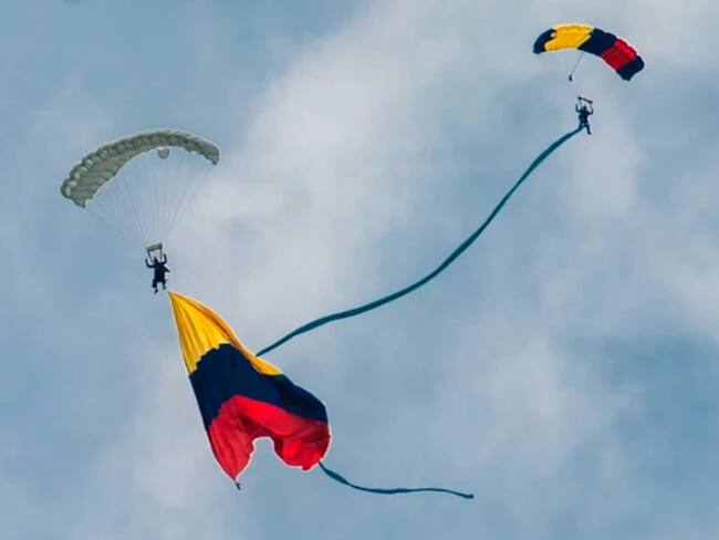 Programados cierres temporales del espacio aéreo en Bogotá y Santa Marta por desfile del 20 de julio/ Aerocivil