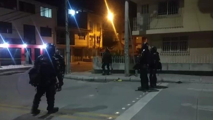 Uniformados del Esmad de la Policía Nacional hicieron presencia en los sitios de las concentraciones . Foto: Cortesía