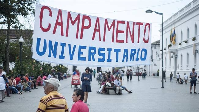 Personero pide al Alcalde desalojar a estudiantes del Parque Caldas de Popayán. Foto: Cortesía Javier Granda