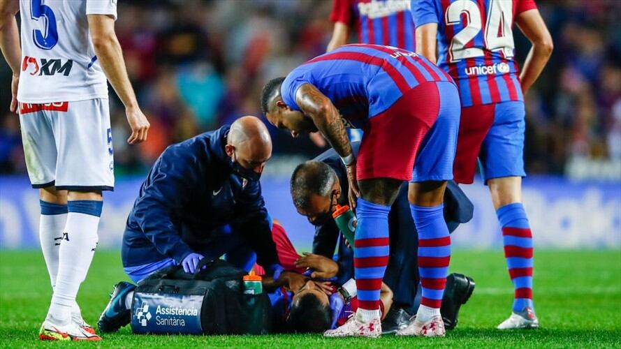 Kun Agüero sufrió de un malestar torácico. Foto: Getty Images