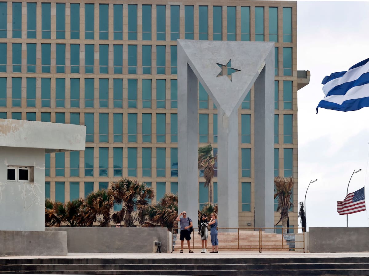 “Es un poco tarde”: exalcalde de Hialeah sobre Cuba fuera de países patrocinadores del terrorismo