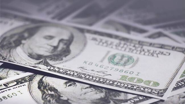 El dólar tuvo un precio promedio de $3.842,79. Foto: Getty Images / MANIT PLANGKLANG