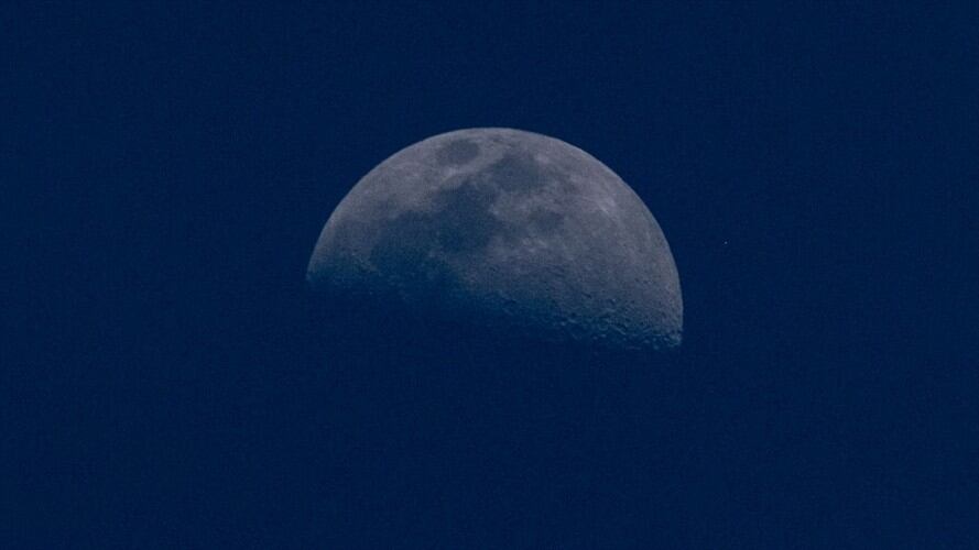Según la organización Royal Museums Greenwich, el mejor momento para observar la luna será a las 7:49 PM. Foto: Getty Images