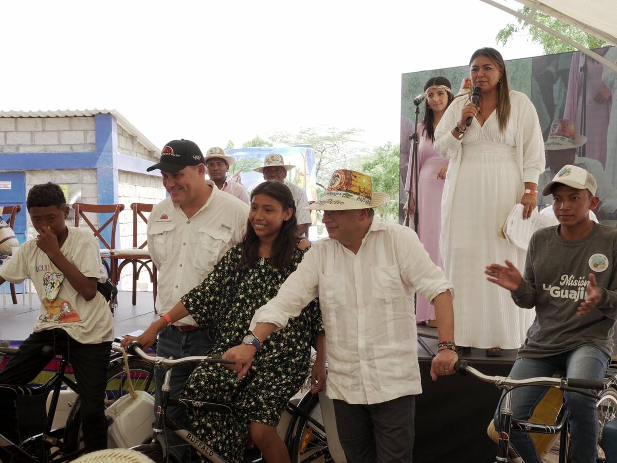 La prioridad de las Fuerzas Militares en La Guajira es cuidar el agua: presidente Petro