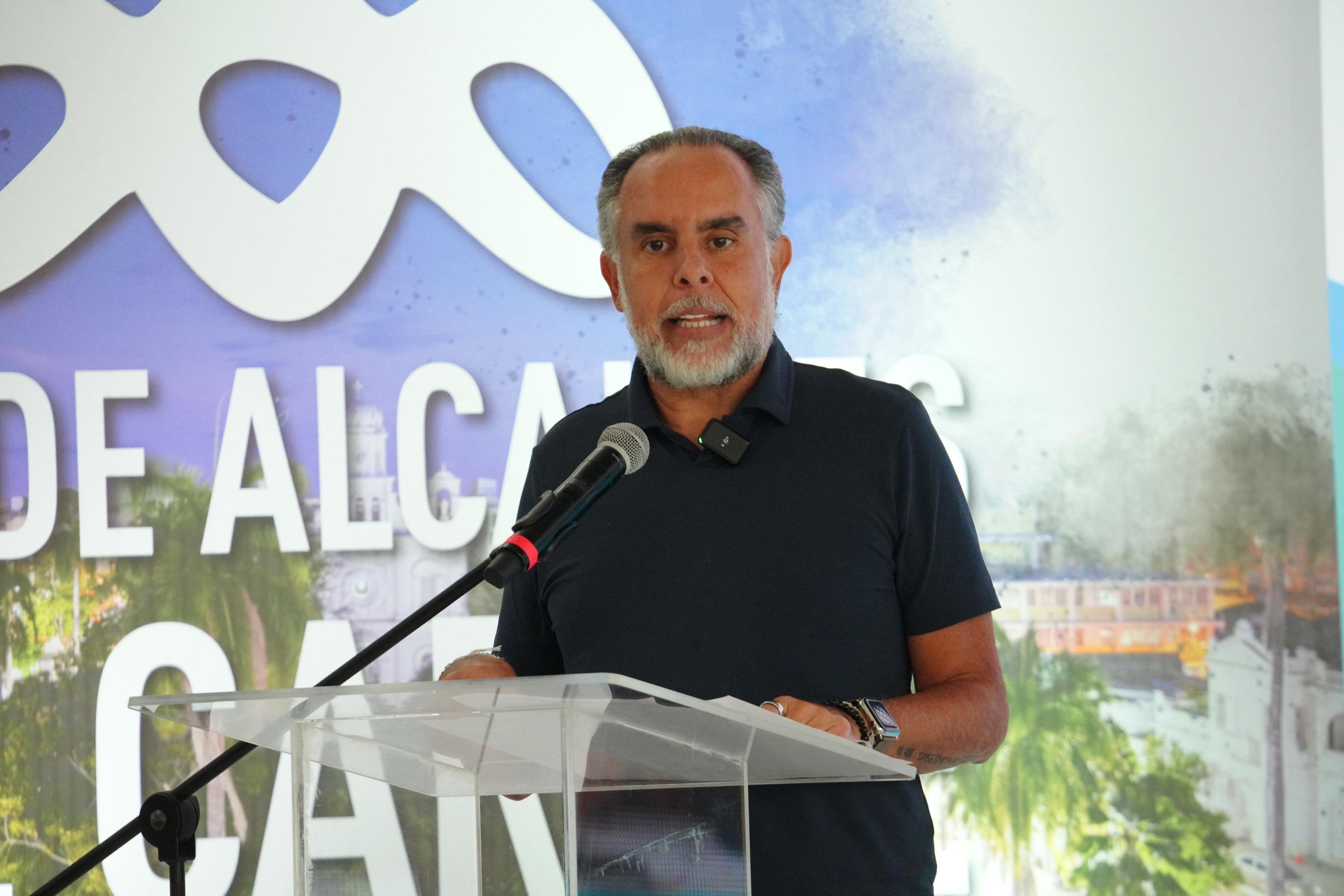 El ministro del Interior, Armando Benedetti, en la Liga de Gobernantes del Caribe.