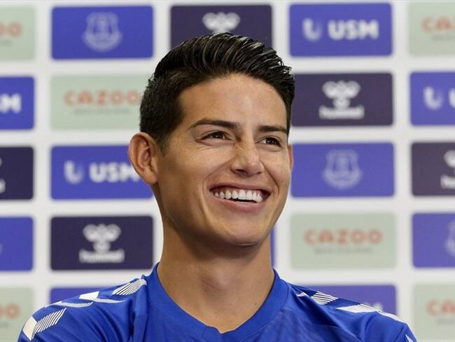 James Rodríguez cuando fue presentado en el Everton de Inglaterra. Foto: Colprensa