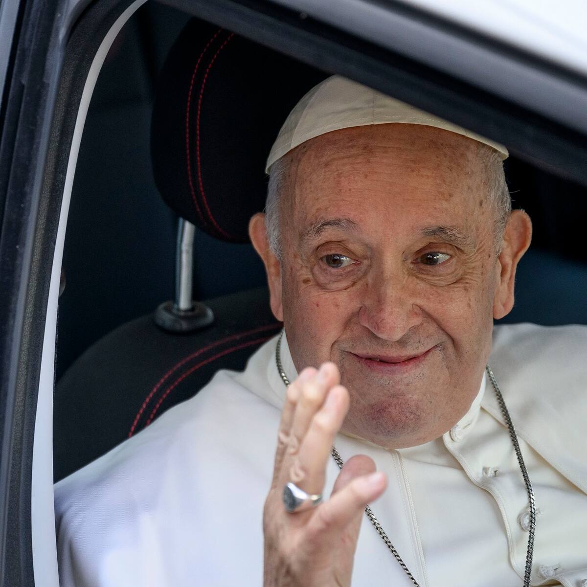 “Papa Francisco buscará llamar la atención sobre la inmigración”: monseñor Valdrini