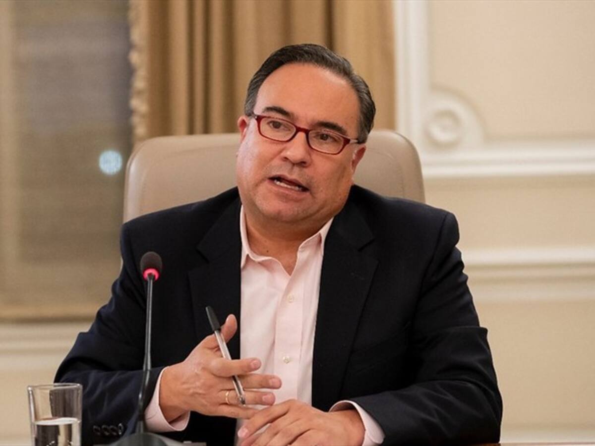Luis Guillermo Plata deja la Gerencia para la Atención del COVID-19