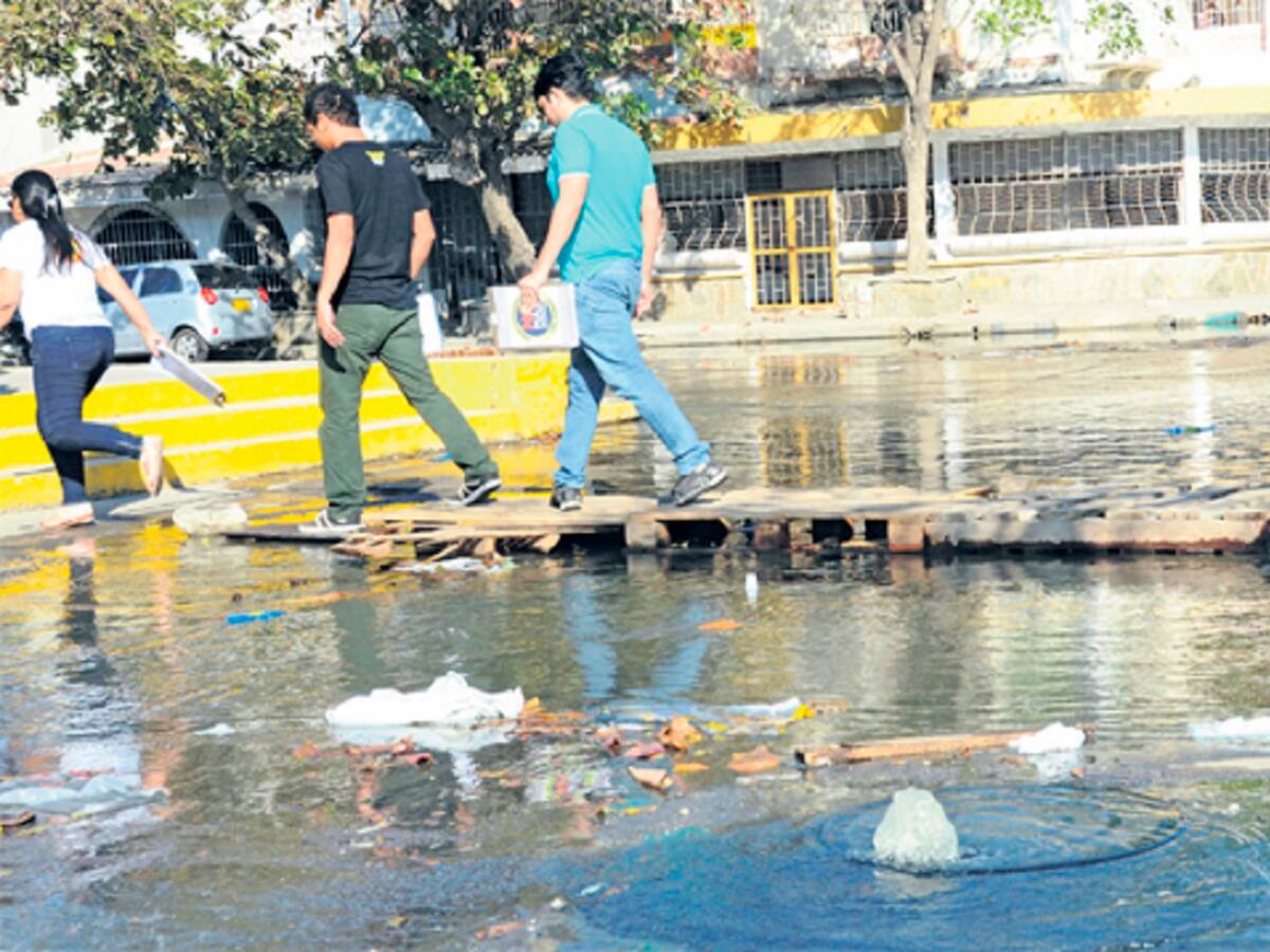El rebosamiento es el pan de cada día: alcaldesa de Santa Marta por crisis de agua