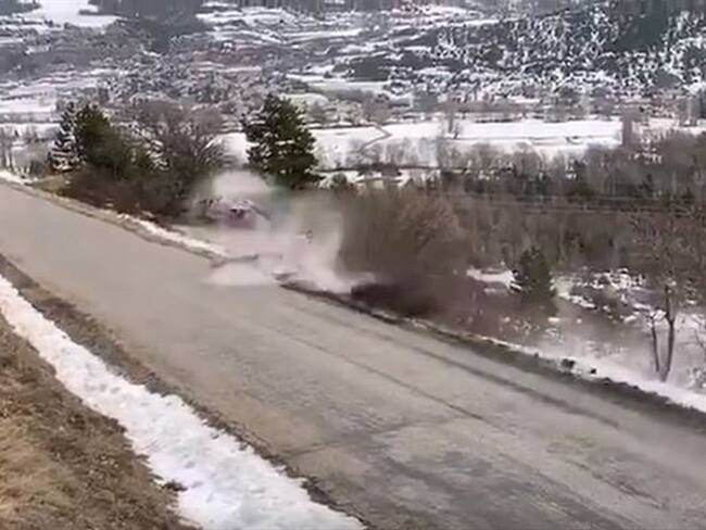 Así fue el impactante accidente del campeón de WRC en Montecarlo. Foto: Captura de pantalla