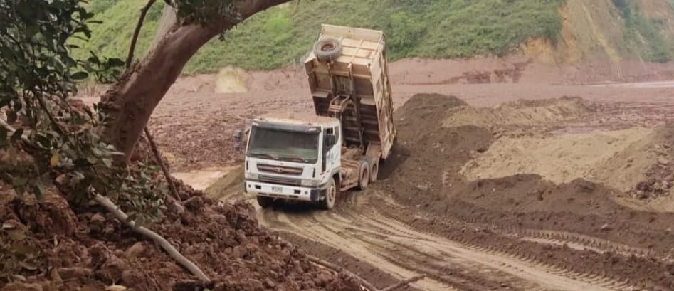 Remoción de tierra en vía Ocaña – Cúcuta. Foto: Invías