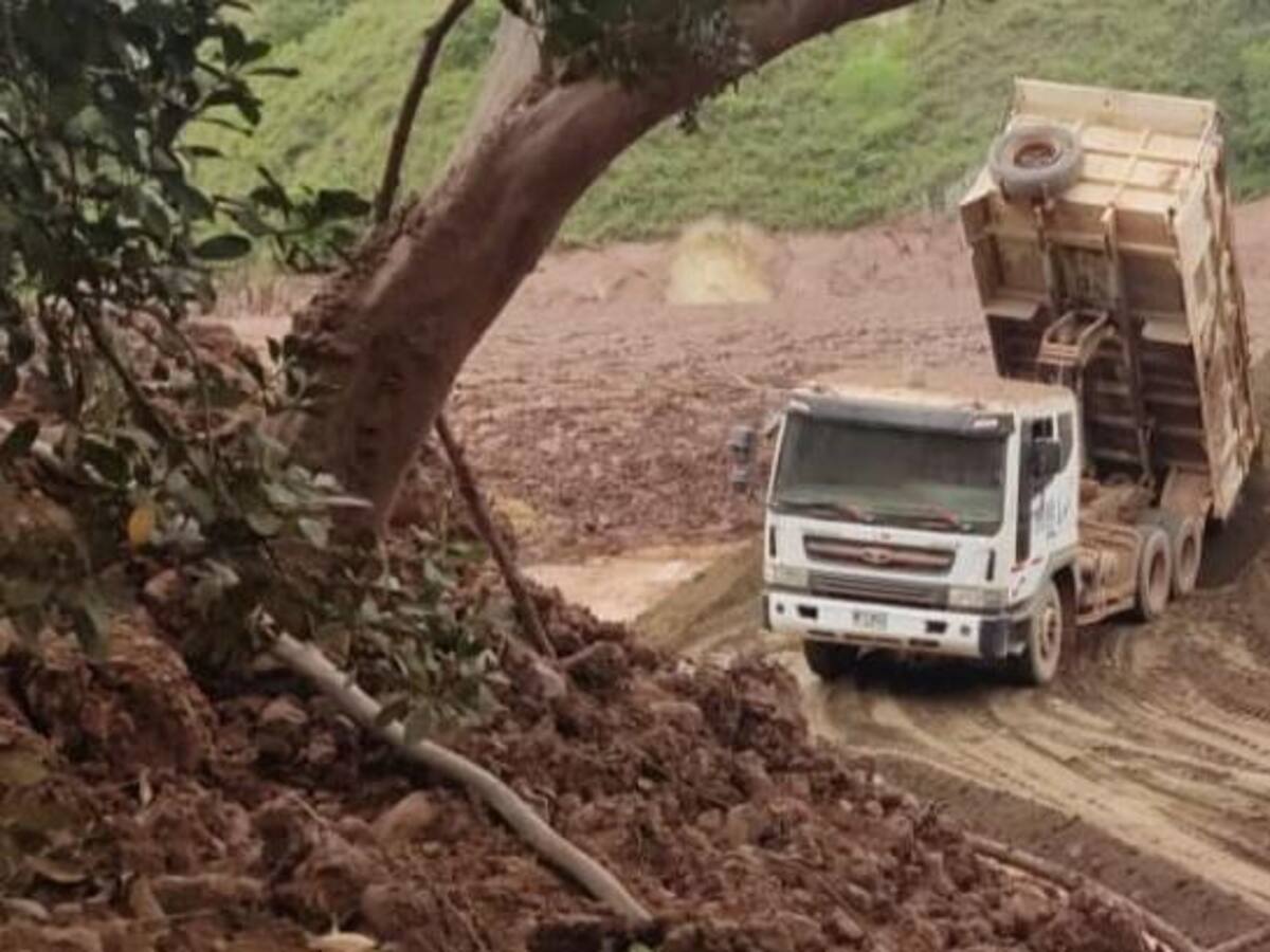 En la vía Ocaña – Cúcuta se han removido más de 42.000 metros cúbicos de material