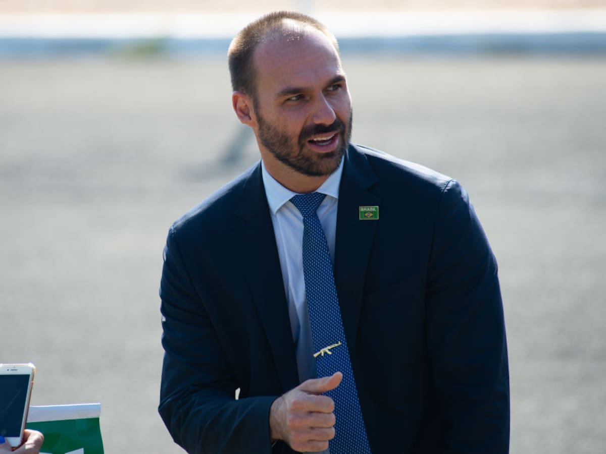 Cámara de Diputados brasileña declara la pérdida de mandato del hijo de Bolsonaro por ausentismo