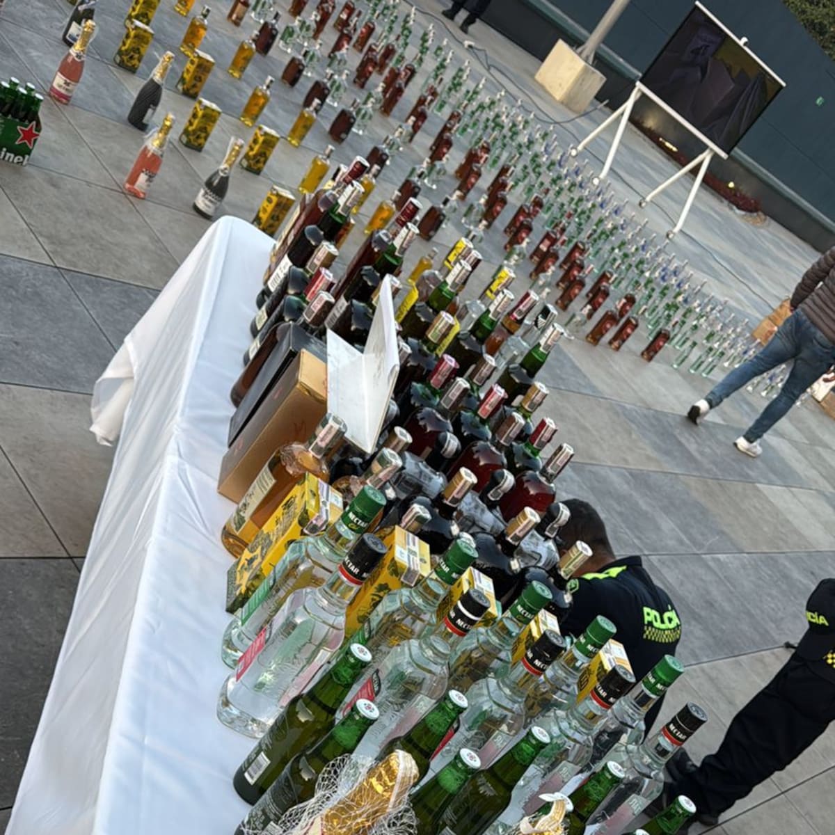 Bogotá refuerza el control contra el licor adulterado: incautan más de 2 mil botellas