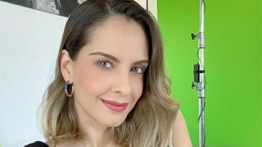 Laura Acuña se despide de RCN con emotivo mensaje. Foto: Instagram: @lauraacunaayala