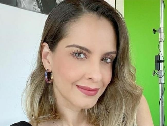 Laura Acuña se despide de RCN con emotivo mensaje. Foto: Instagram: @lauraacunaayala